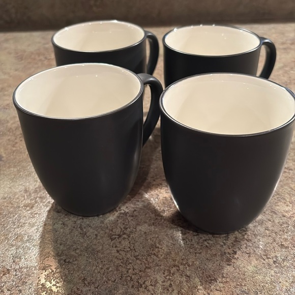 Noritake Other - Nortikae Colorwave Mugs Set of 4